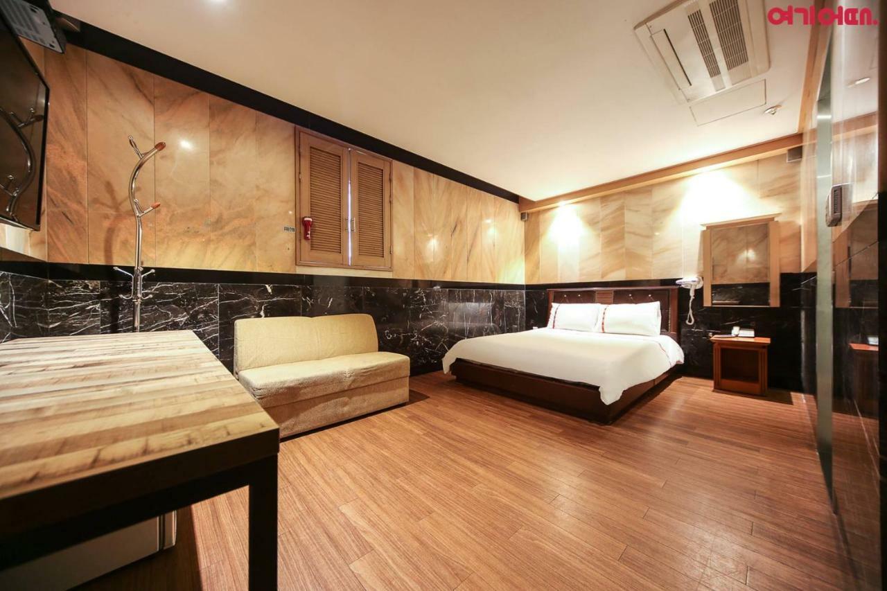Signature Hotel Seoul Exterior photo